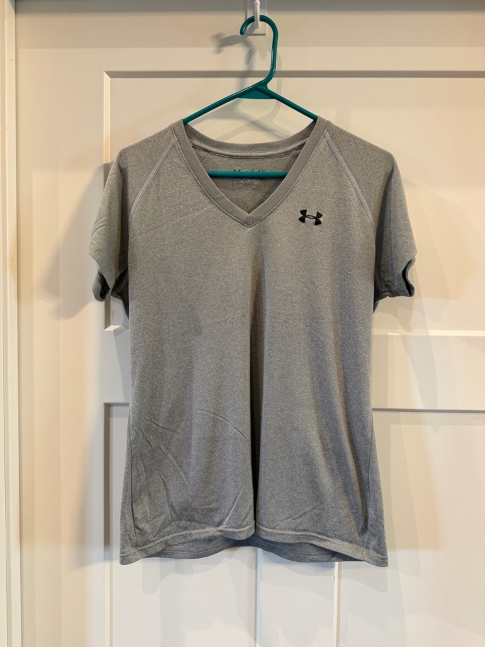 Under Armour Women’s Gray V-Neck Performance Tee